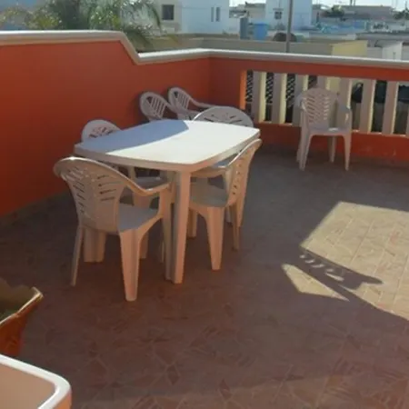 Casa Vacanze Celeste בית נופש אוג'נטו